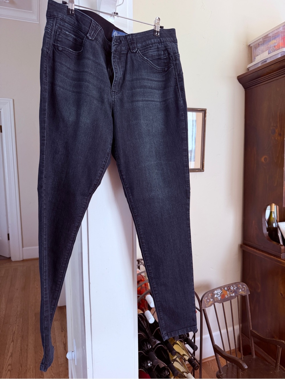 Democracy Skinny Jeans in Washed Black